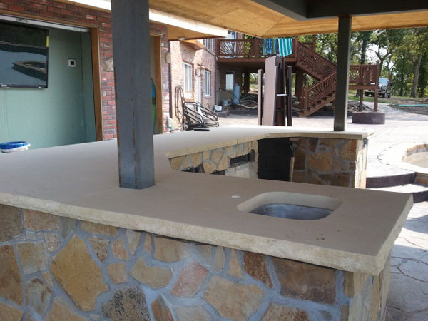 outdoor kitchen with limestone countertops