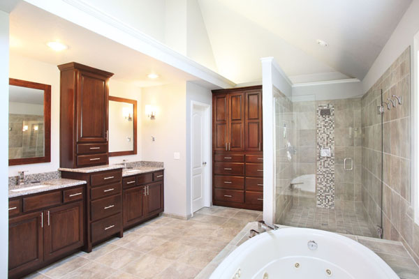 portofino granite in large master bathroom